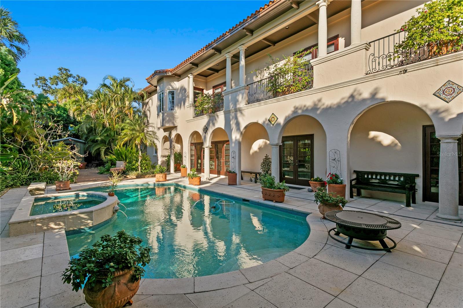 TB8439358 Property Photo