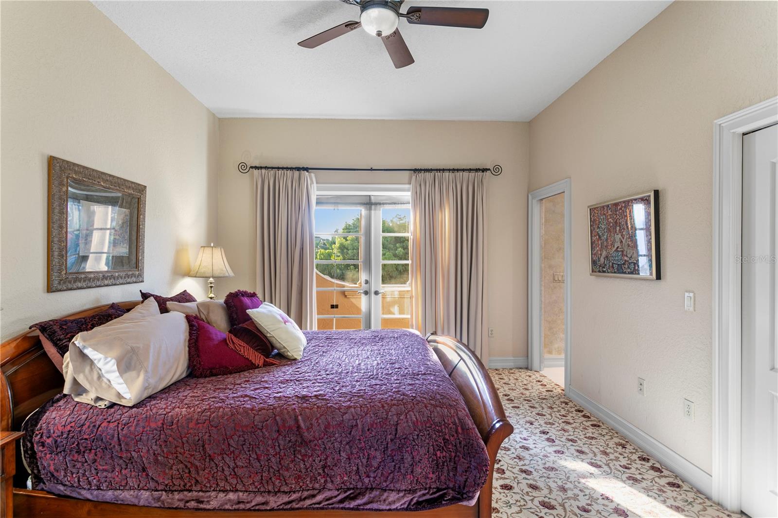 TB8439358 Property Photo