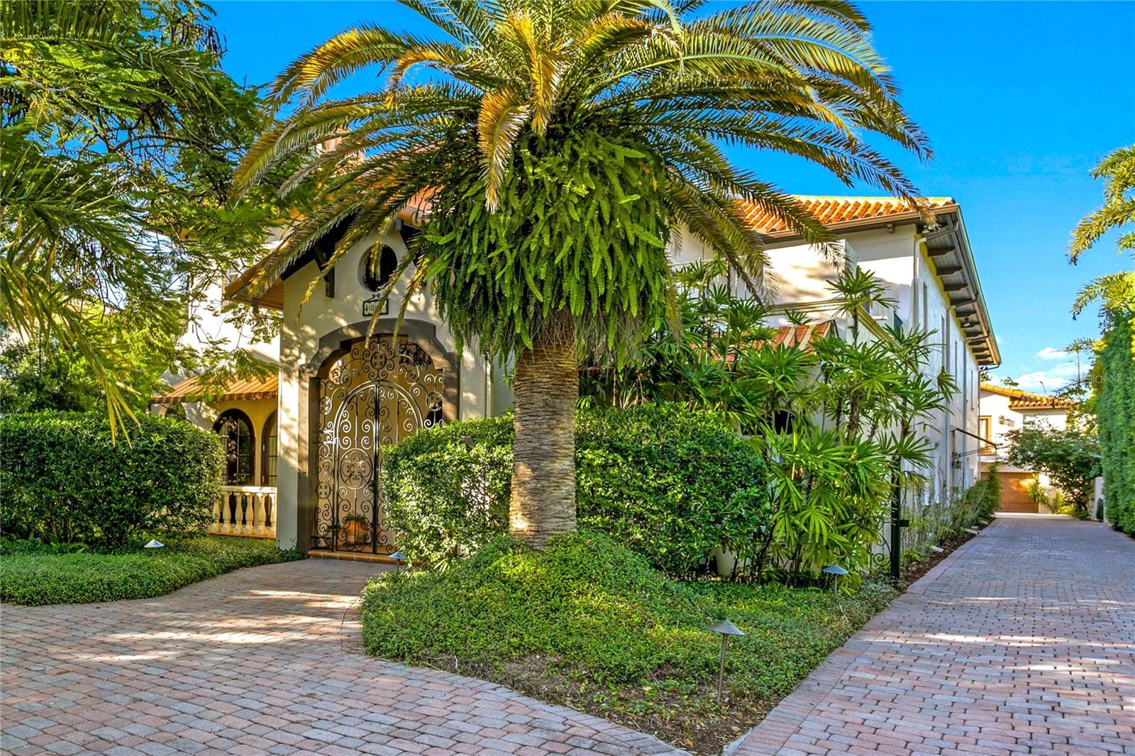 TB8439358 Property Photo