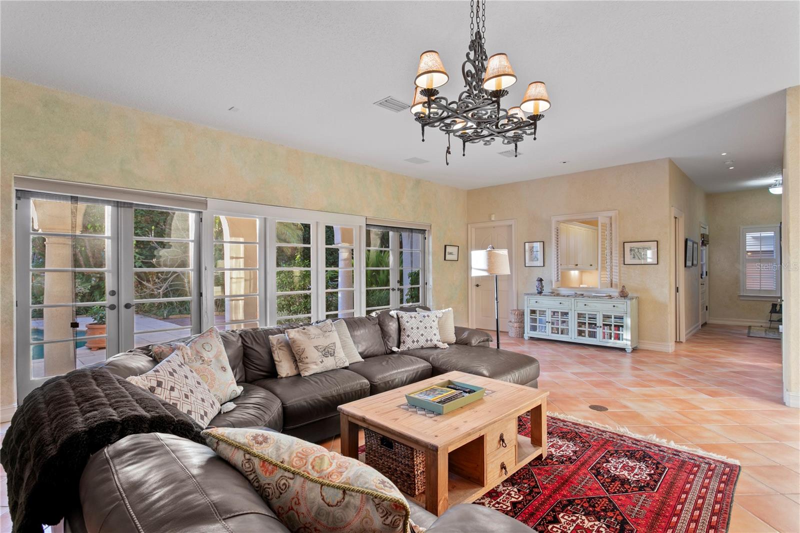 TB8439358 Property Photo