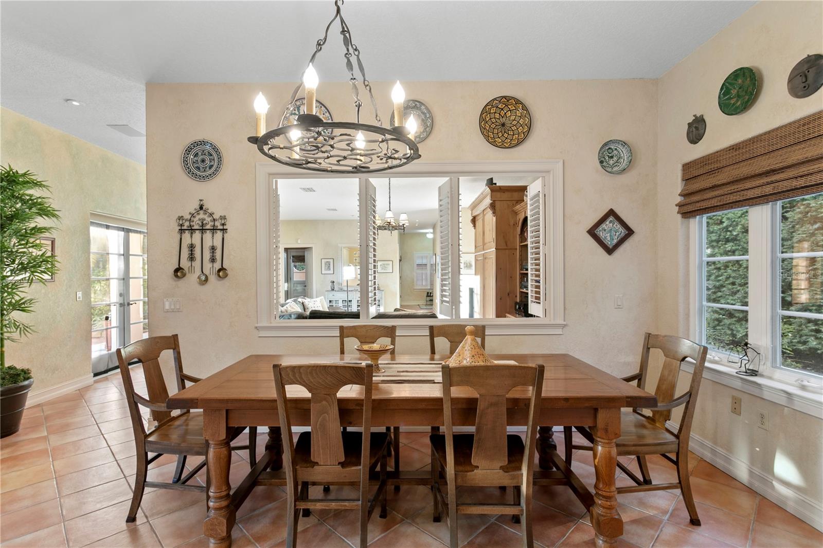 TB8439358 Property Photo