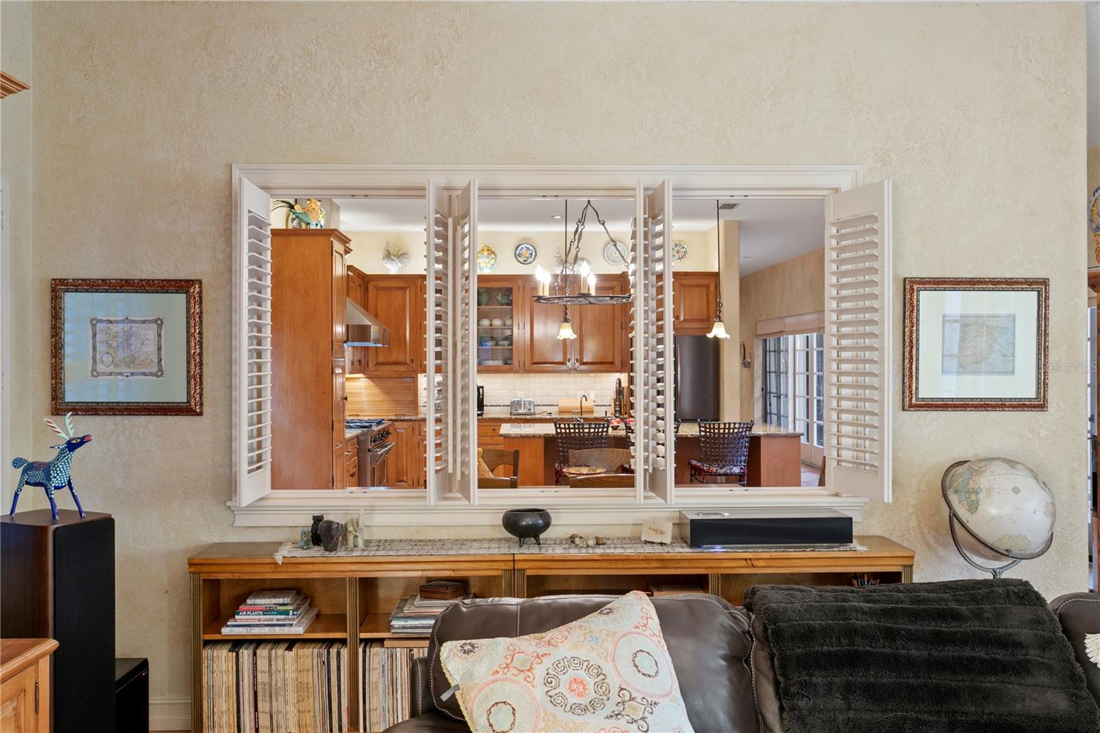 TB8439358 Property Photo