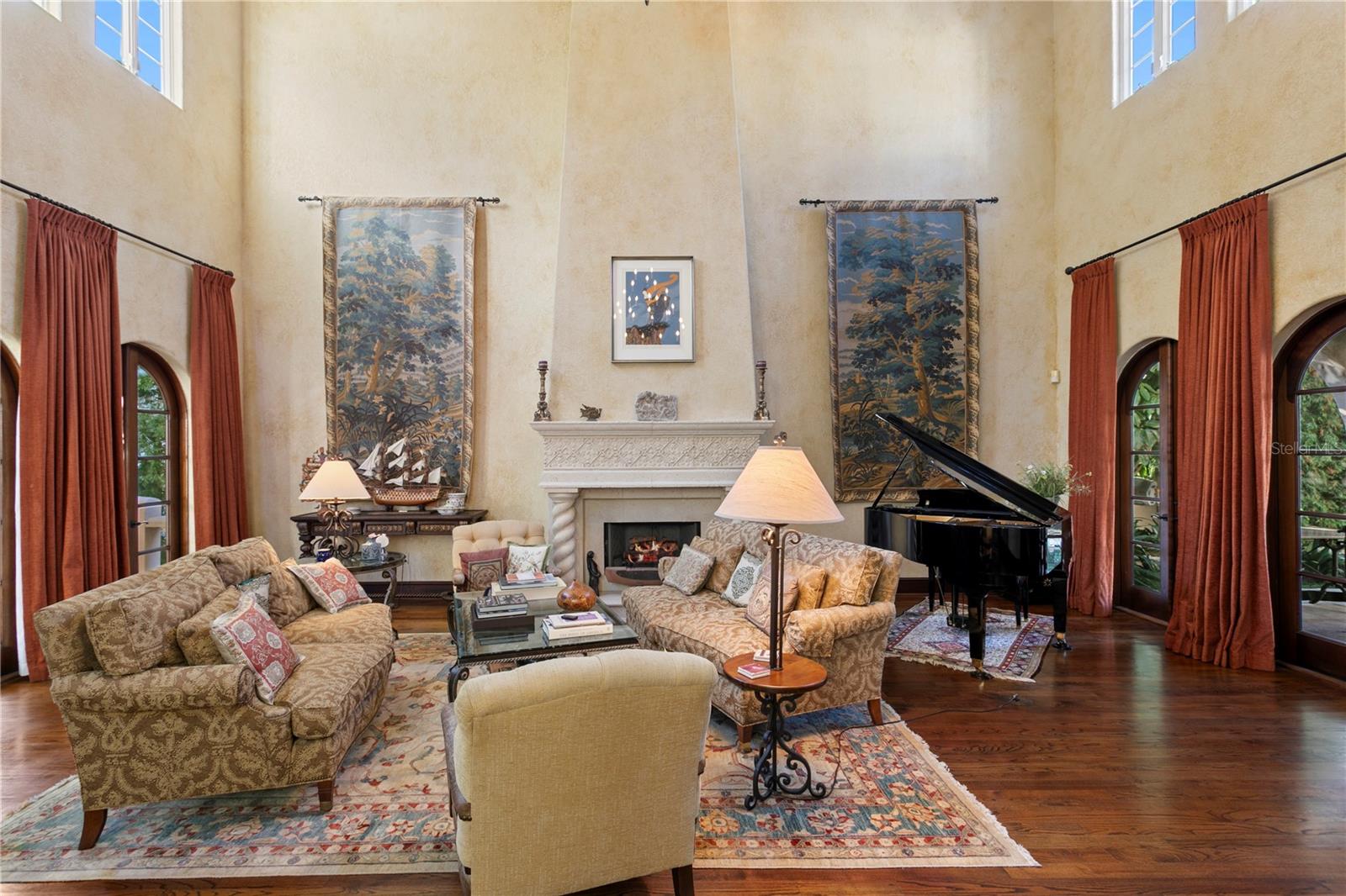 TB8439358 Property Photo