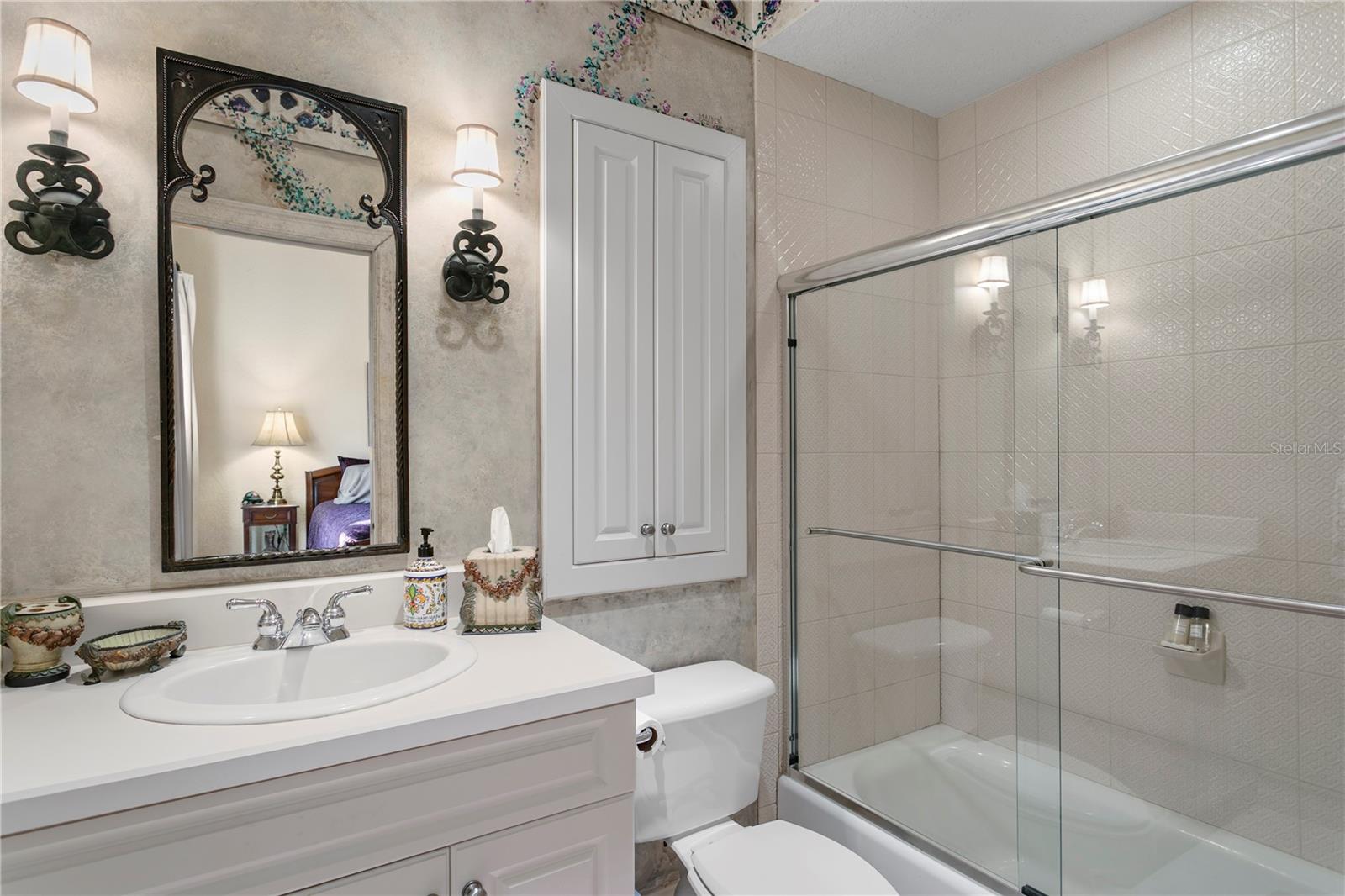 TB8439358 Property Photo