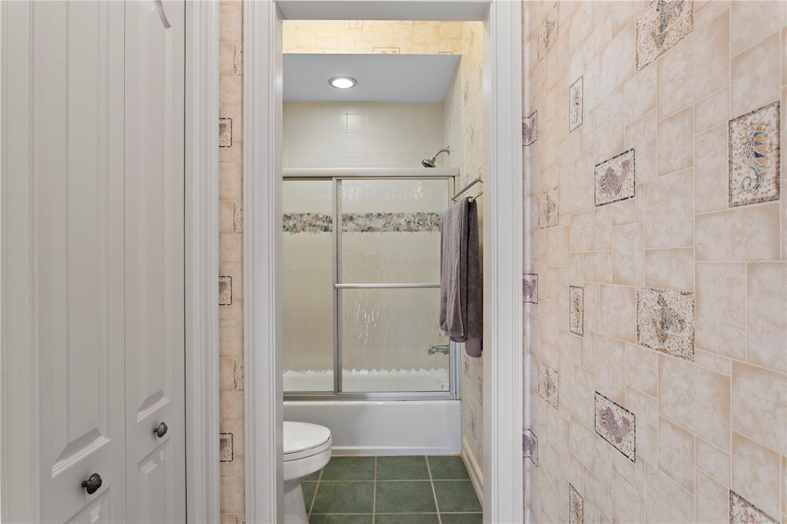 TB8439358 Property Photo