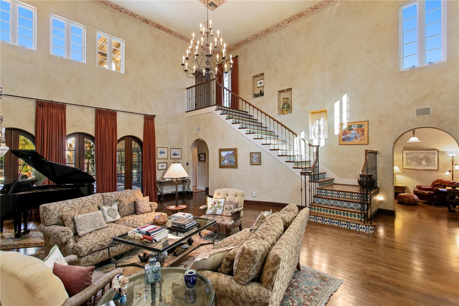 TB8439358 Property Photo