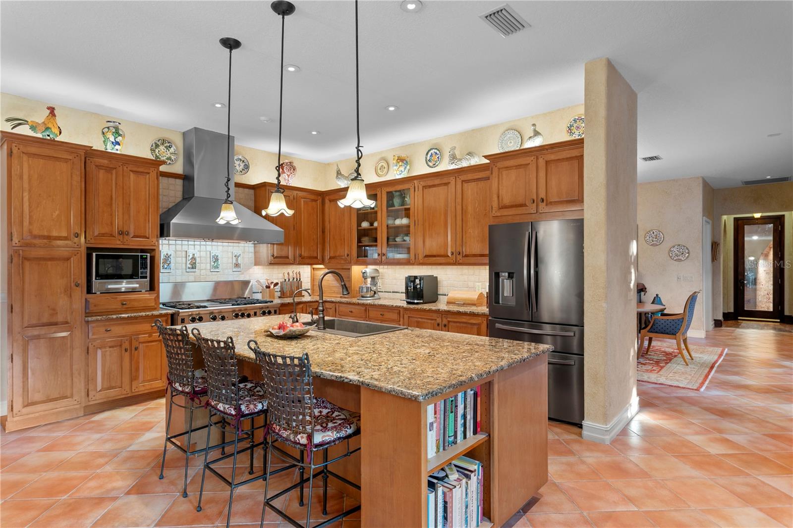 TB8439358 Property Photo