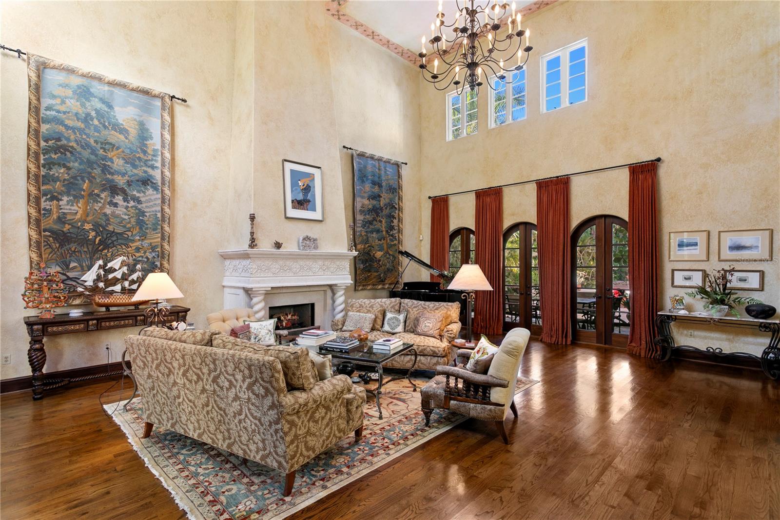 TB8439358 Property Photo