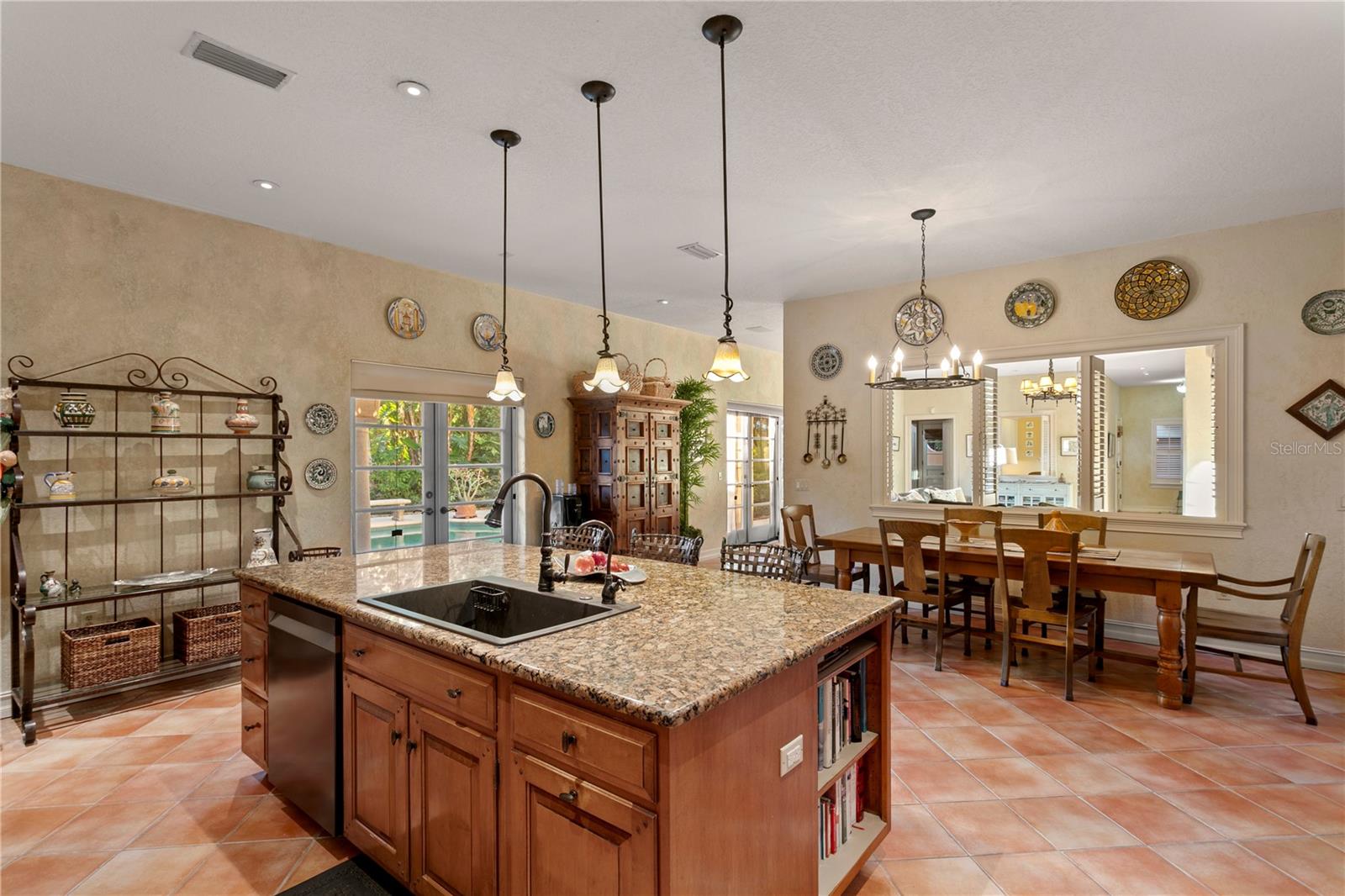 TB8439358 Property Photo