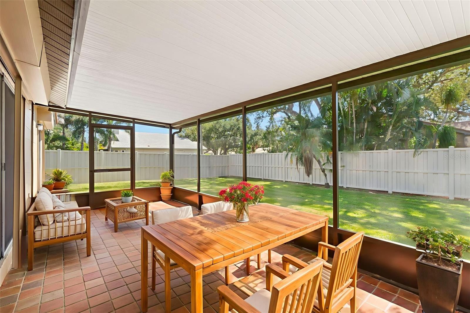 TB8439363 Property Photo