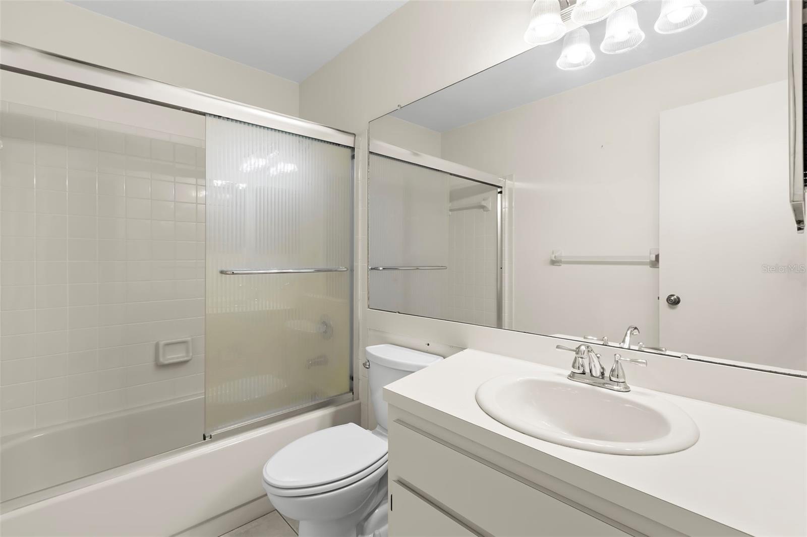 TB8439363 Property Photo
