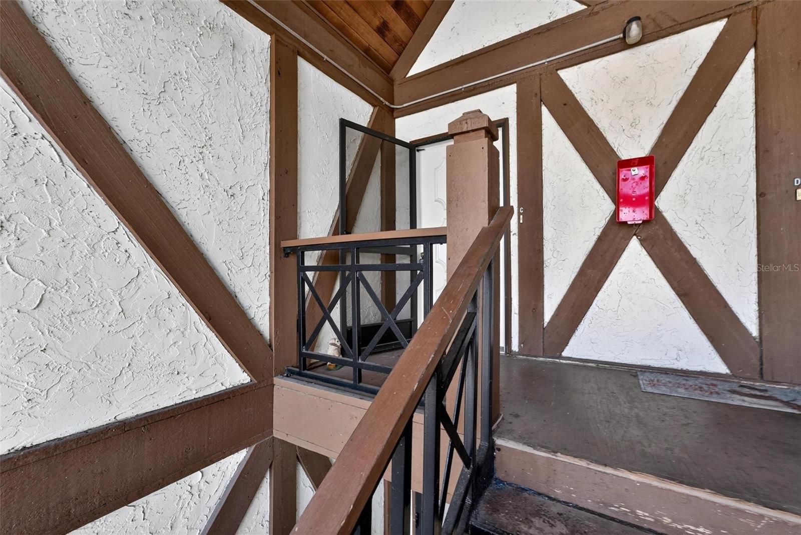 O6353733 Property Photo