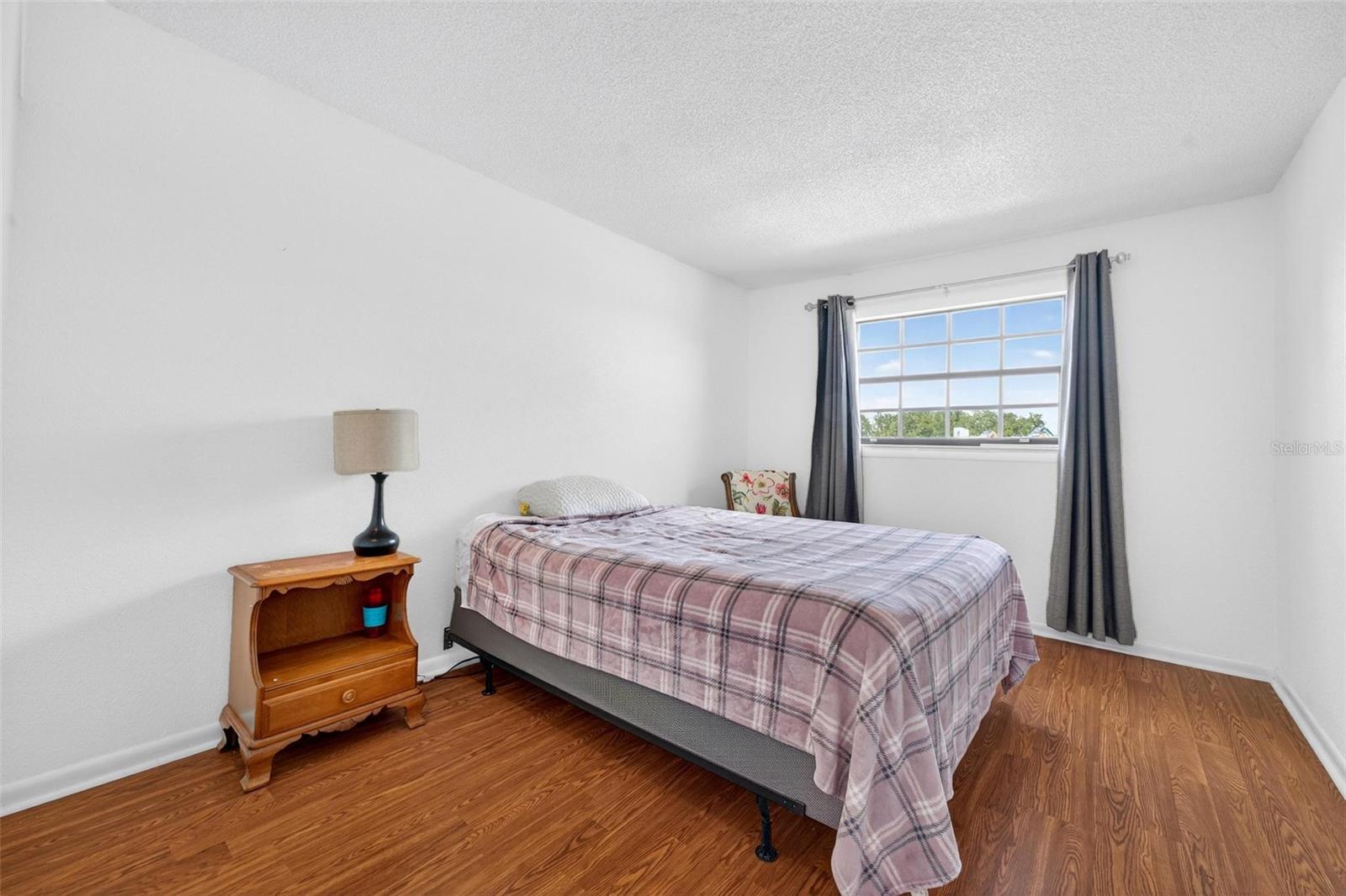 O6353733 Property Photo