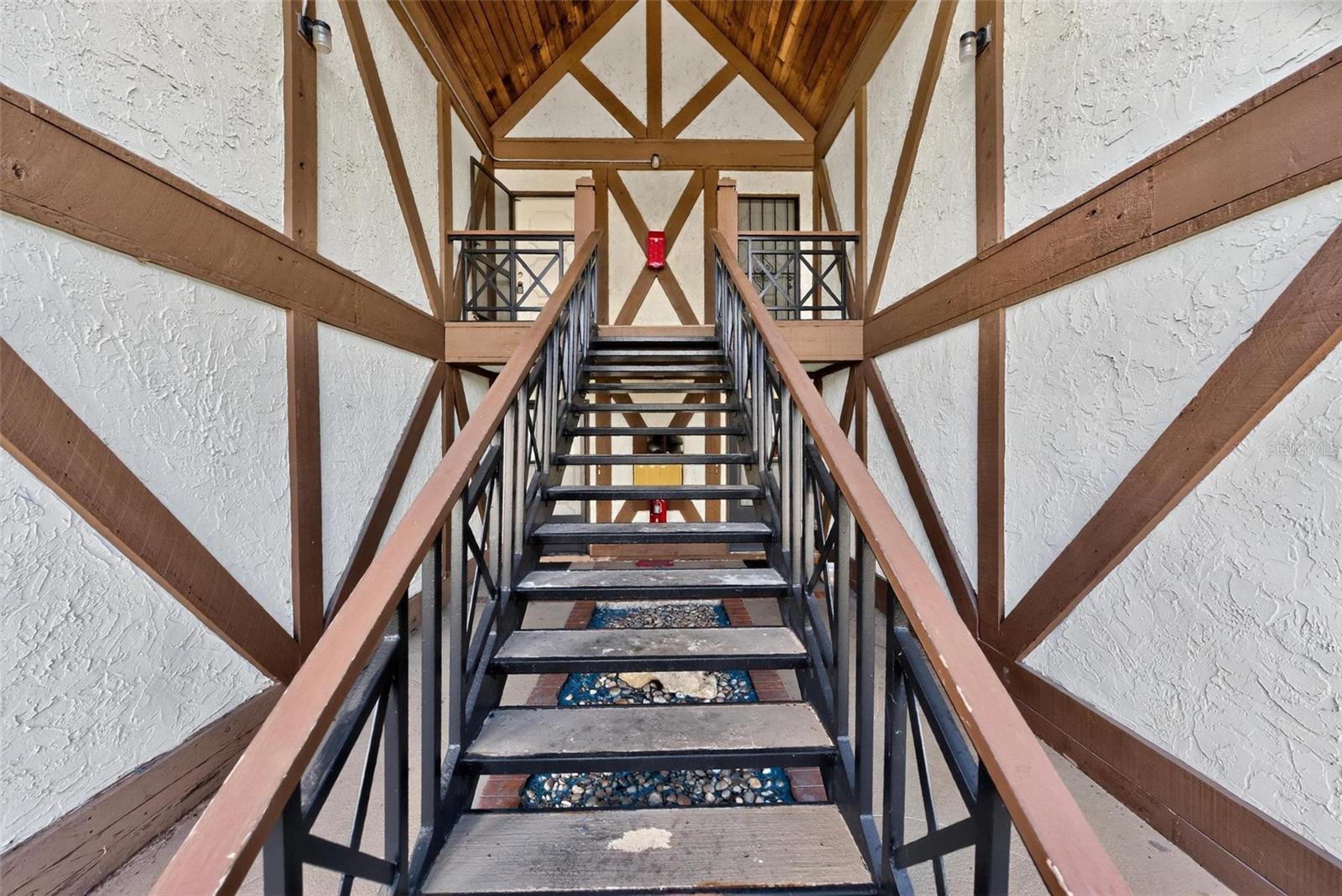 O6353733 Property Photo