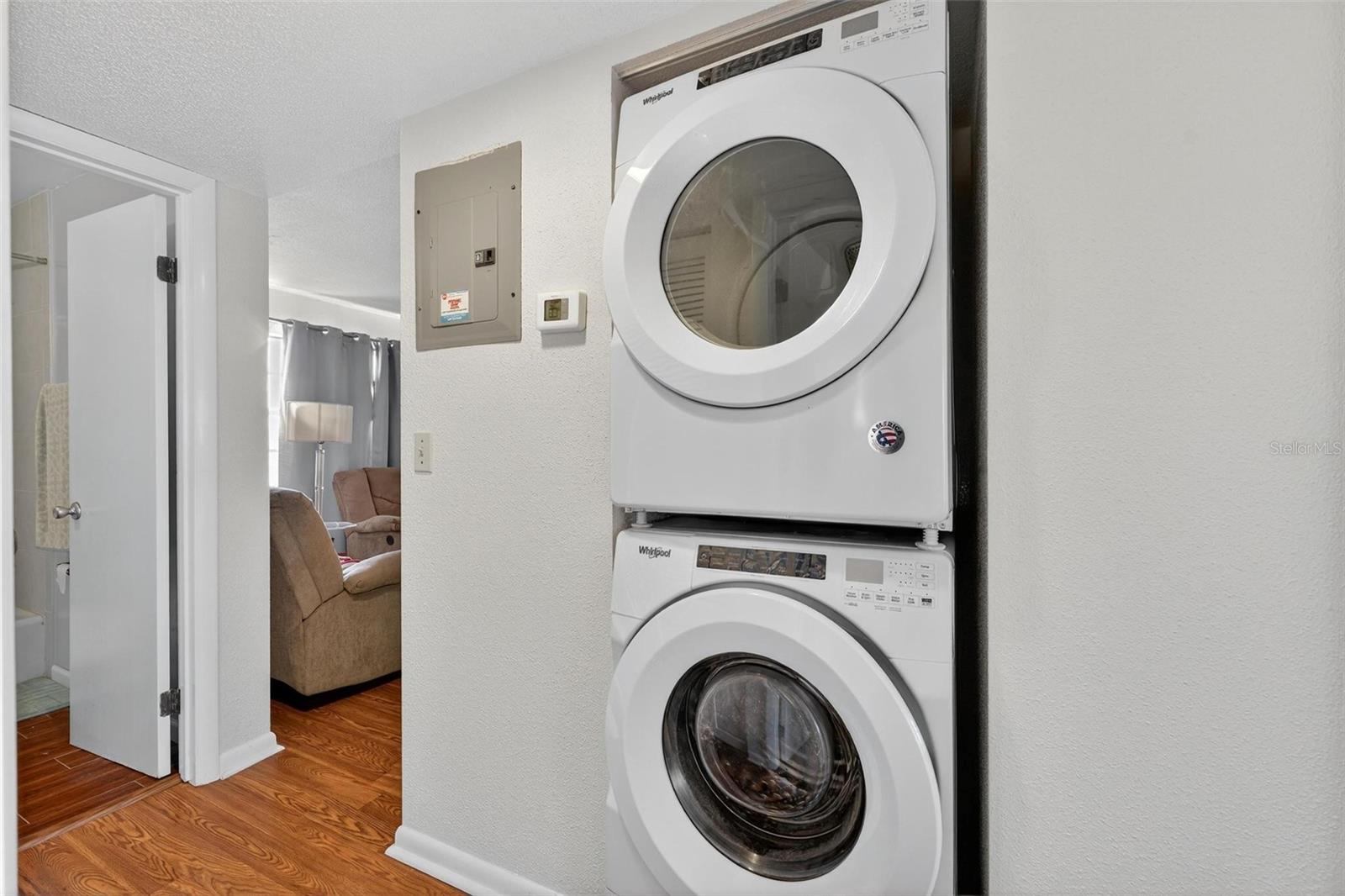 O6353733 Property Photo