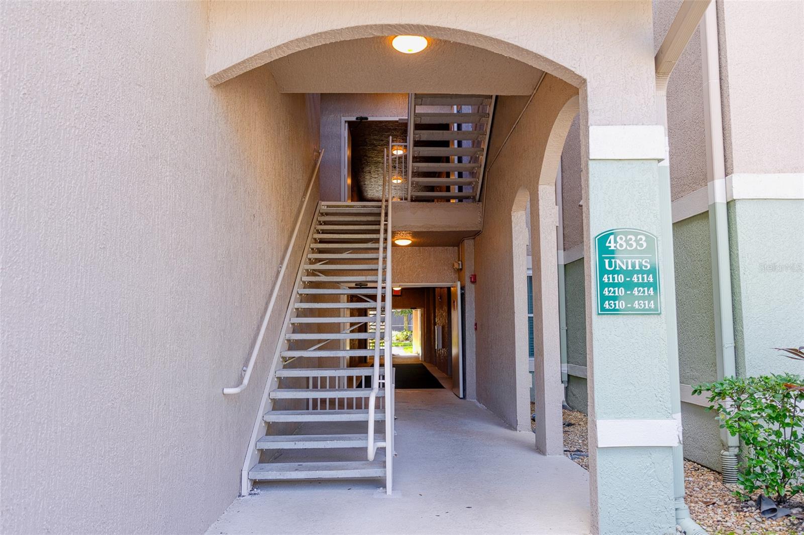 SUMMERGATE CONDO PH 4 OR 6357/3553 UNIT4213, ORLANDO, FL, 32811