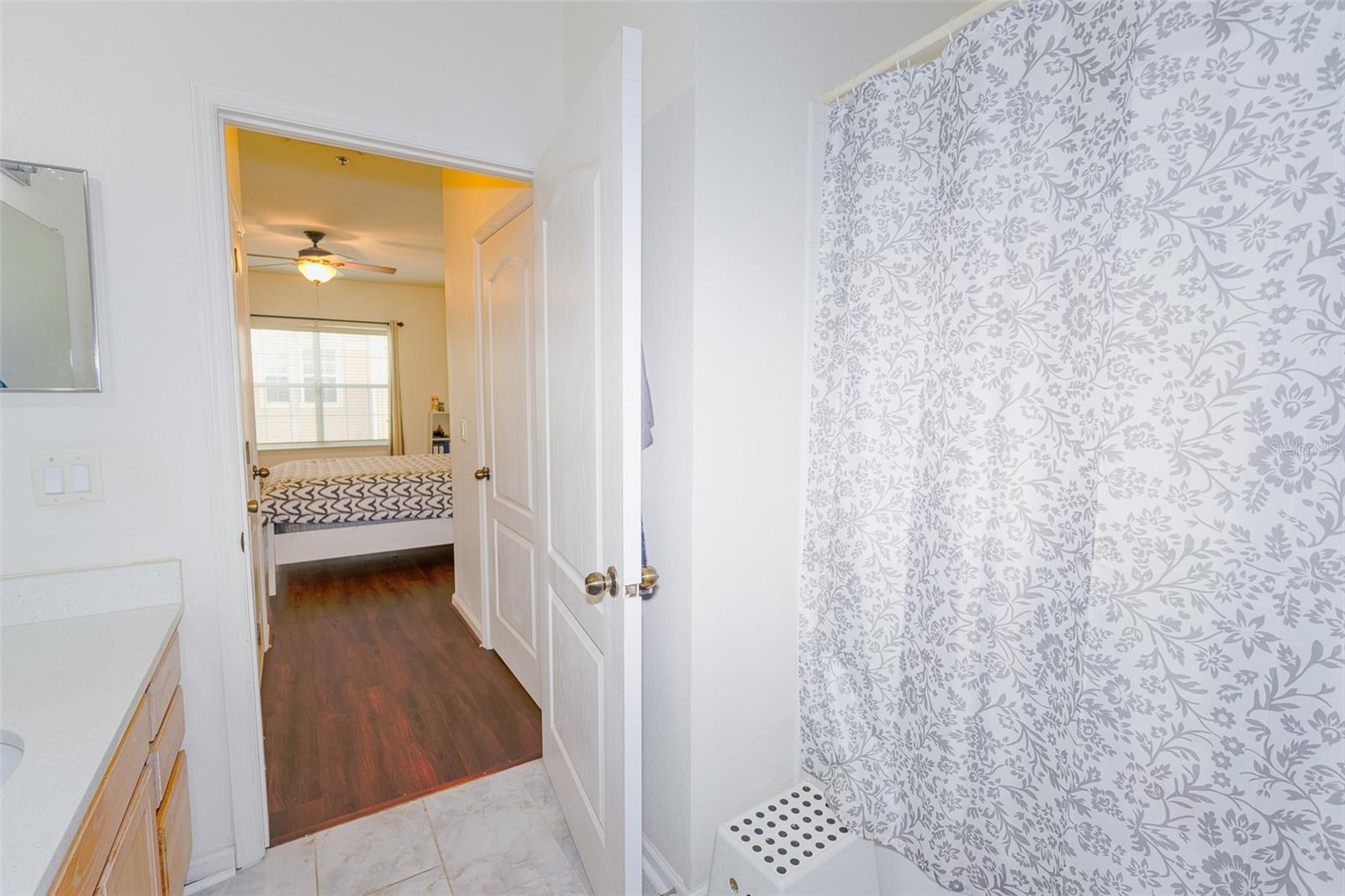 SUMMERGATE CONDO PH 4 OR 6357/3553 UNIT4213, ORLANDO, FL, 32811