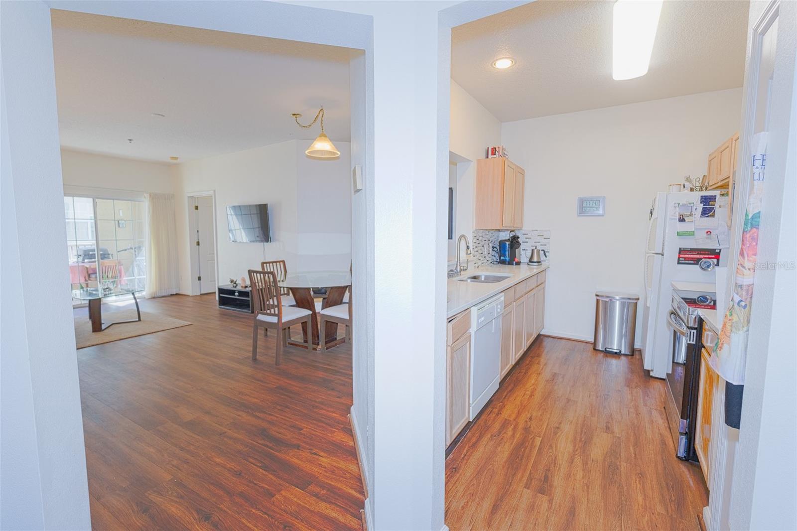 SUMMERGATE CONDO PH 4 OR 6357/3553 UNIT4213, ORLANDO, FL, 32811