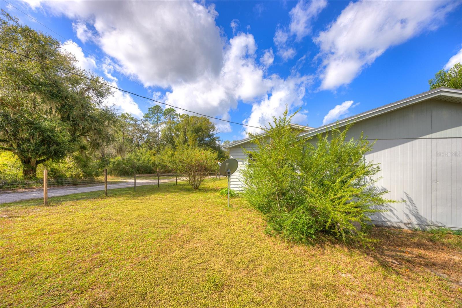 708 LAKE SHORE DR, PIERSON, FL, 32180