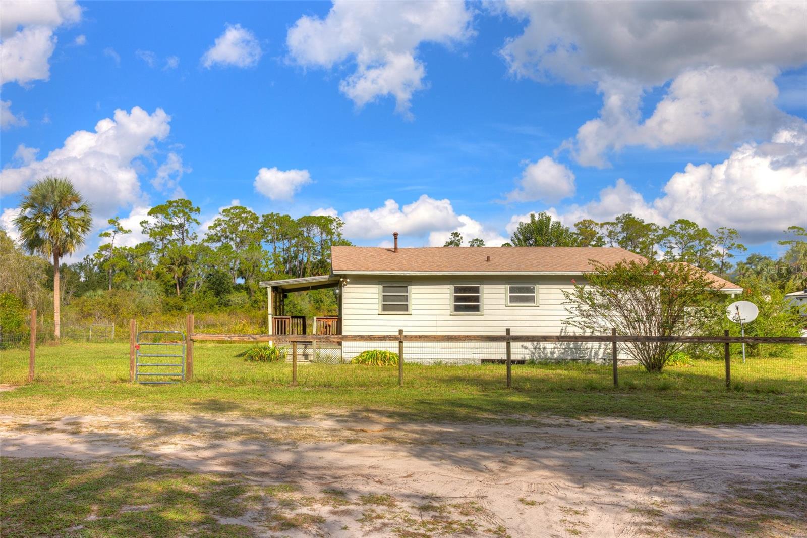 708 LAKE SHORE DR, PIERSON, FL, 32180