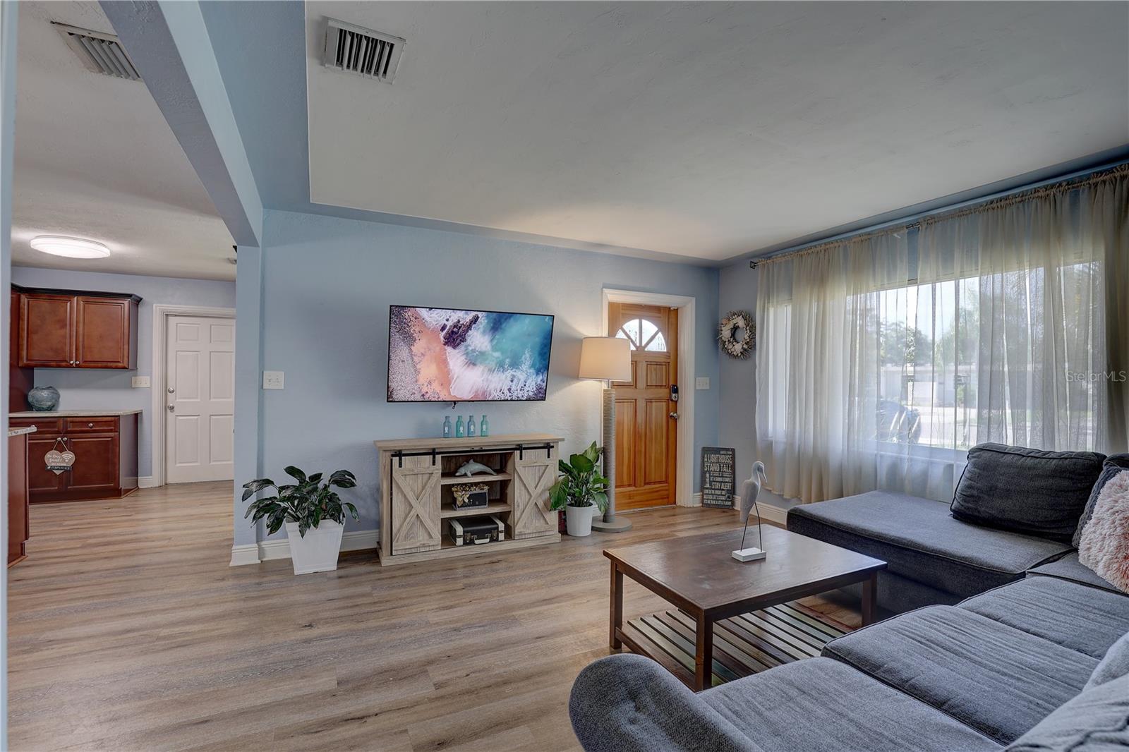 6637 POINSETTIA AVE S, ST PETERSBURG, FL, 33707