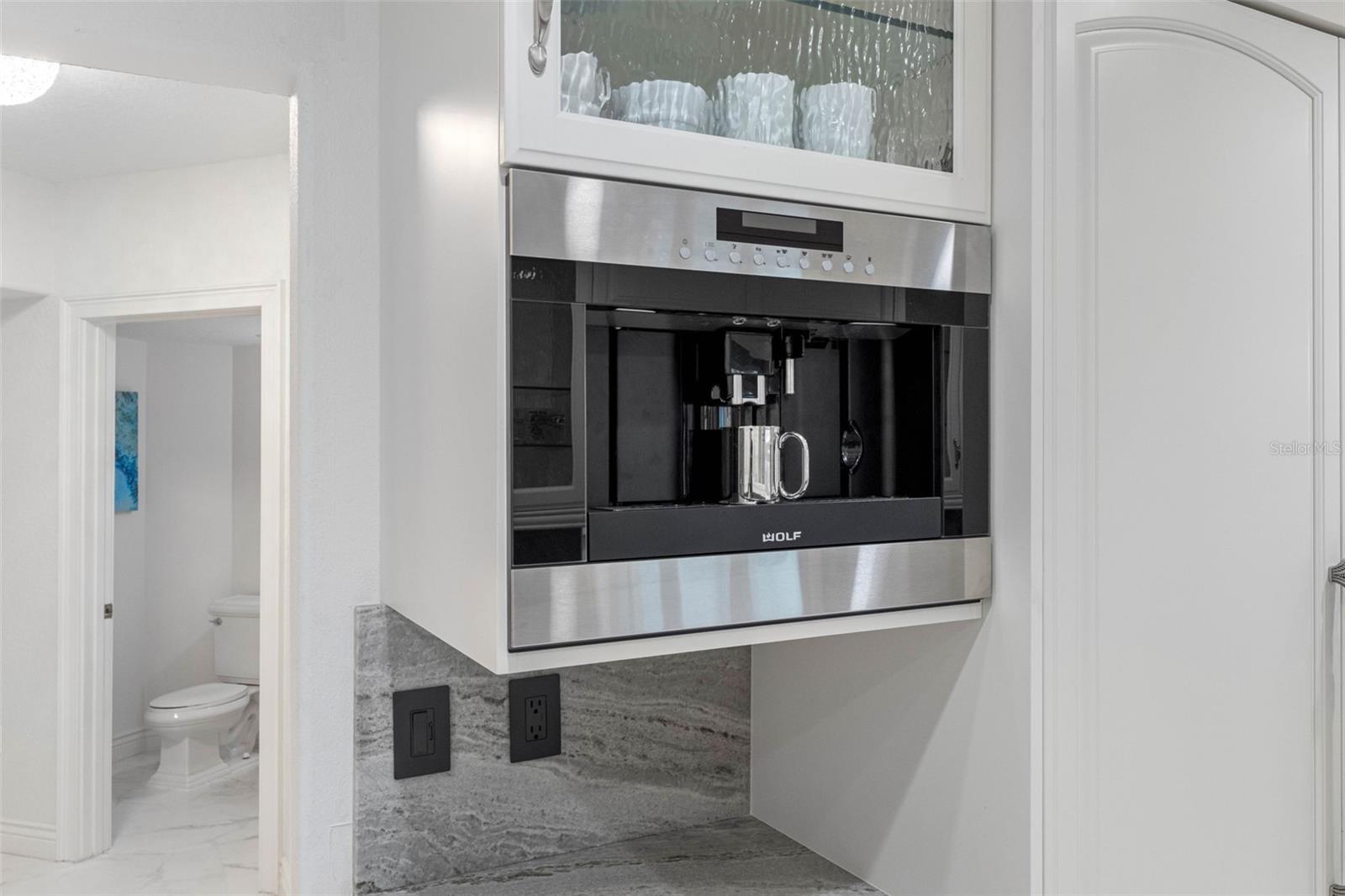 200 121ST AVE #104, TREASURE ISLAND, FL, 33706