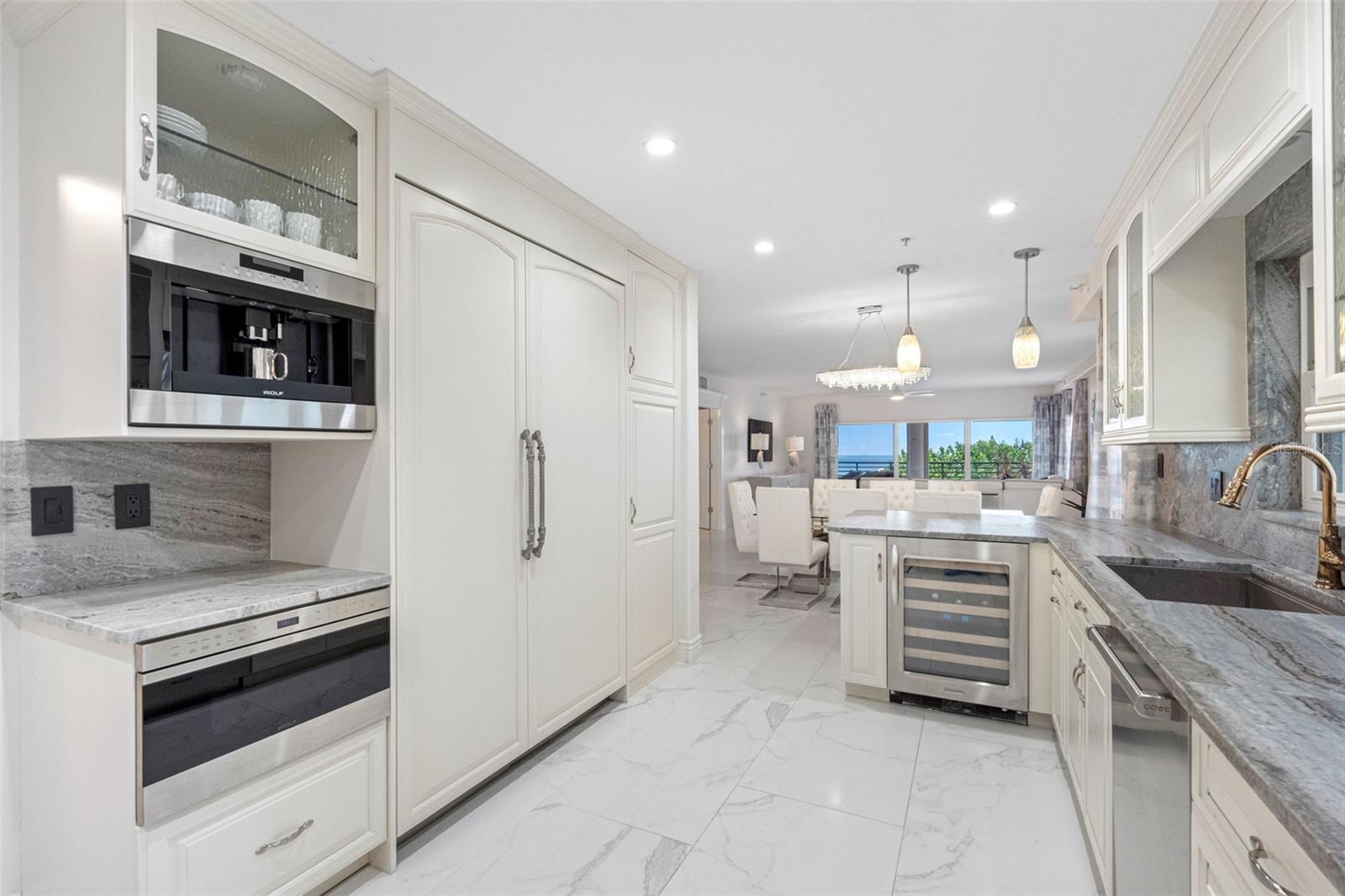 200 121ST AVE #104, TREASURE ISLAND, FL, 33706