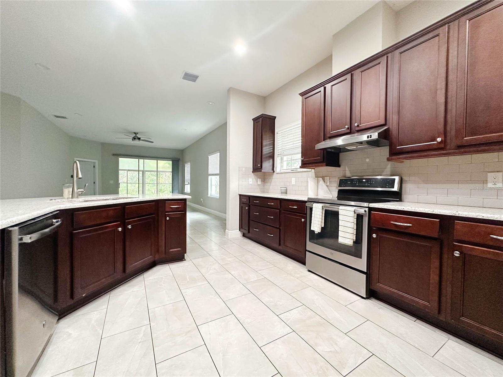 29823 GANGA WAY, WESLEY CHAPEL, FL, 33543