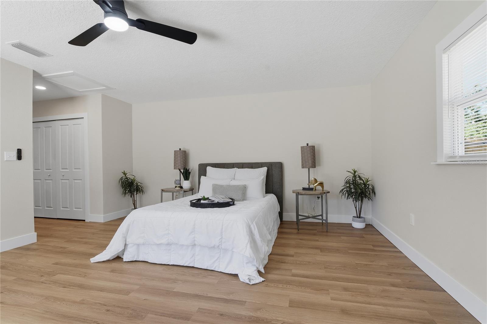 918 E LAMBRIGHT ST, TAMPA, FL, 33604