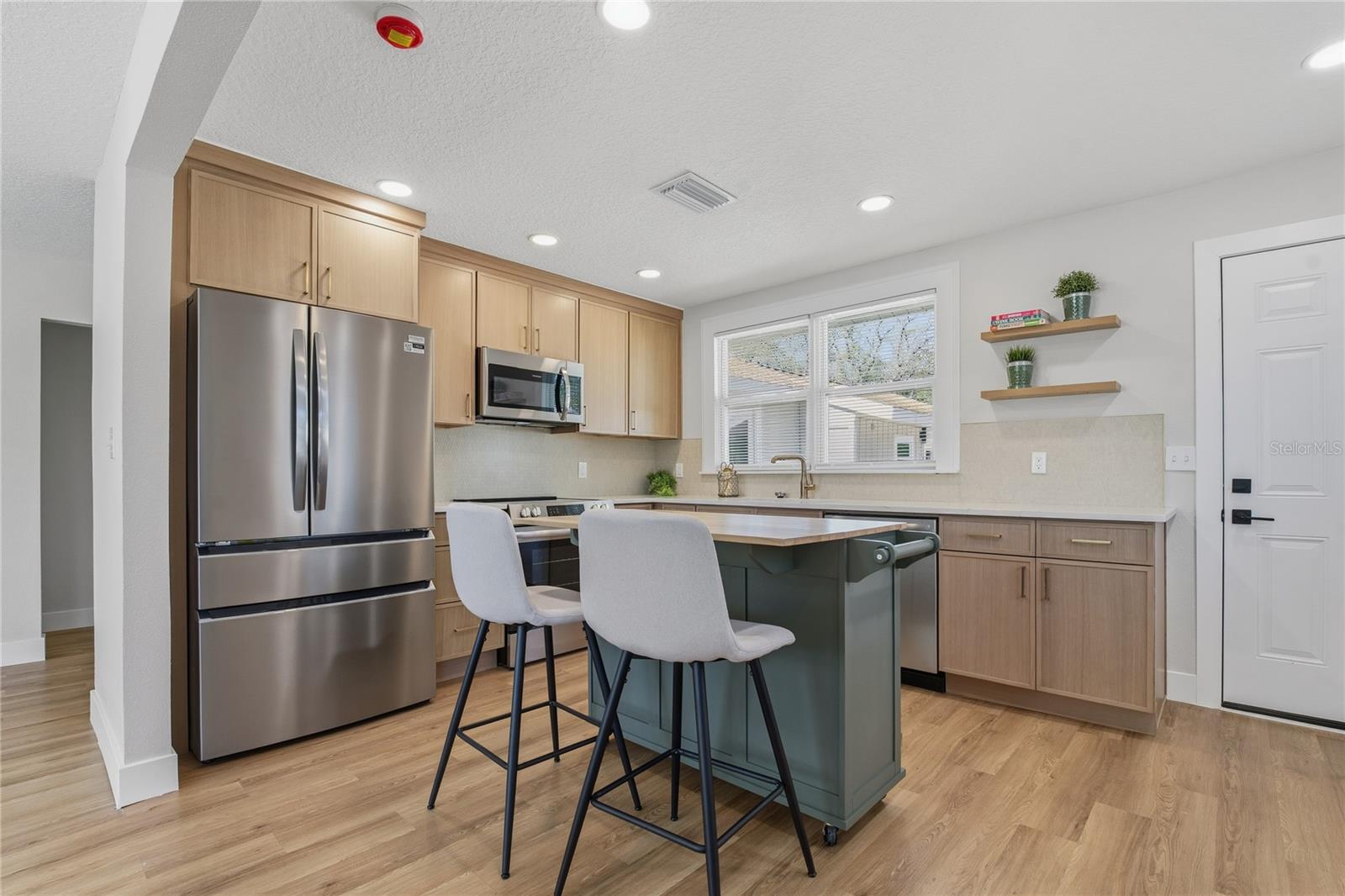 918 E LAMBRIGHT ST, TAMPA, FL, 33604