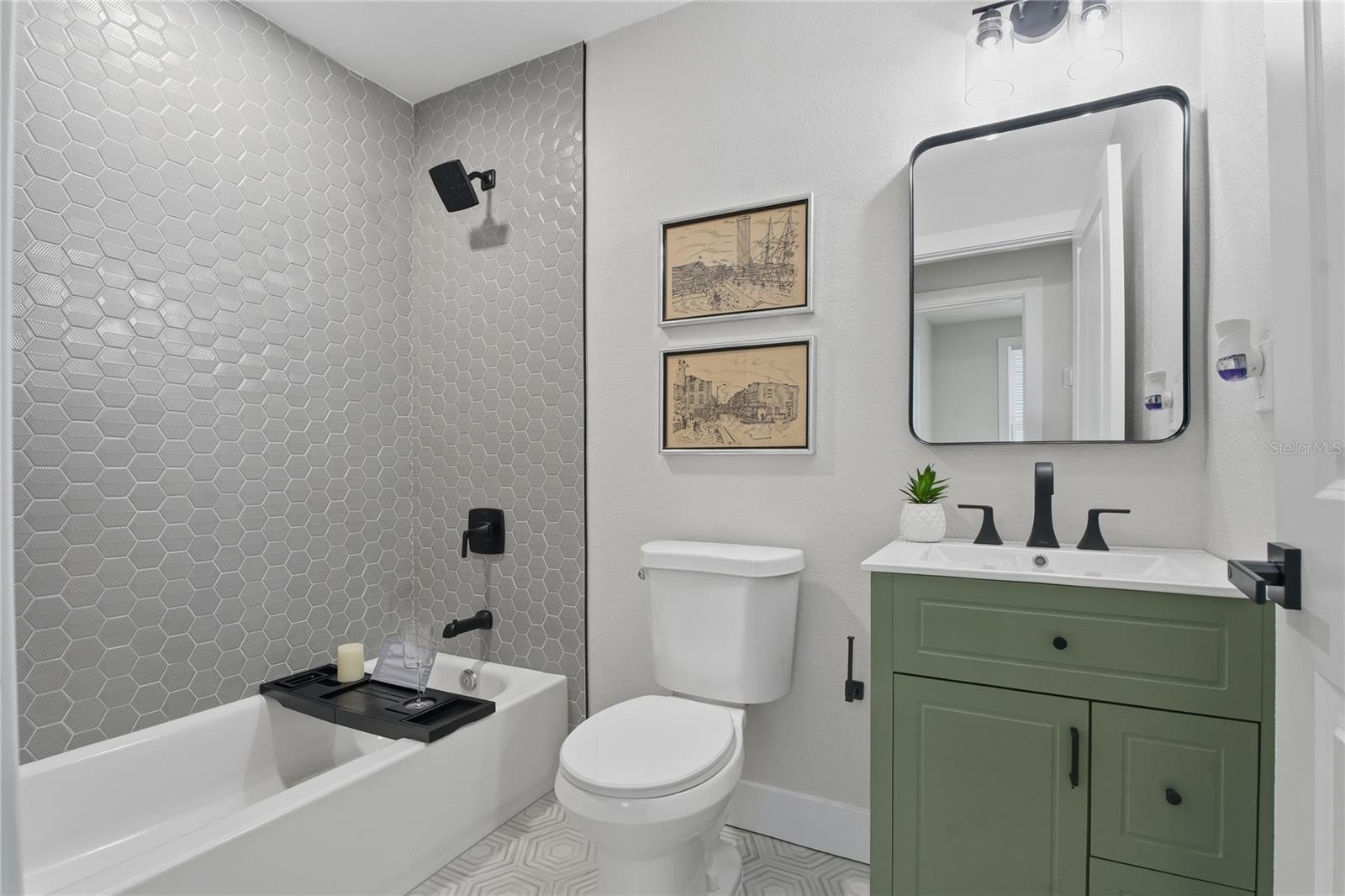 918 E LAMBRIGHT ST, TAMPA, FL, 33604