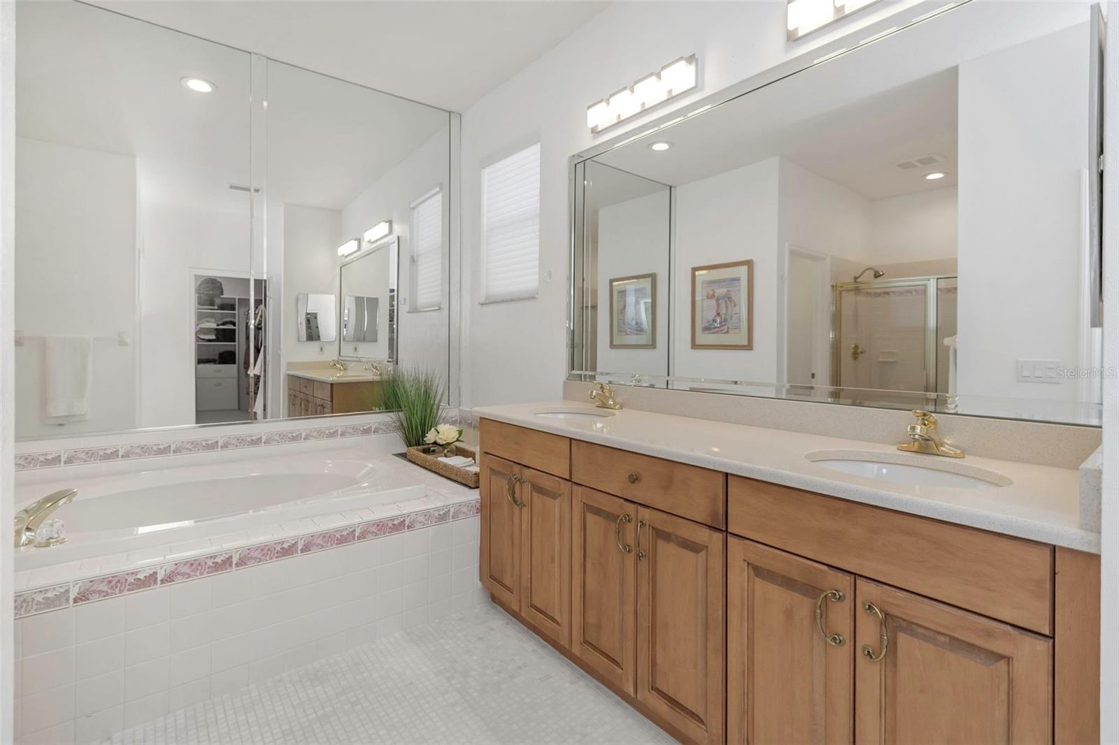 1130 KINGS WAY LN, TARPON SPRINGS, FL, 34688