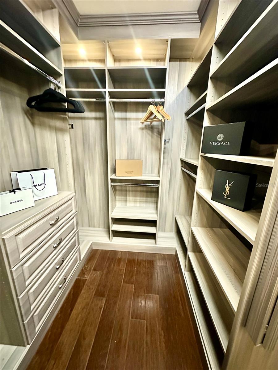 2620 MILFORD BERRY LN, TAMPA, FL, 33618