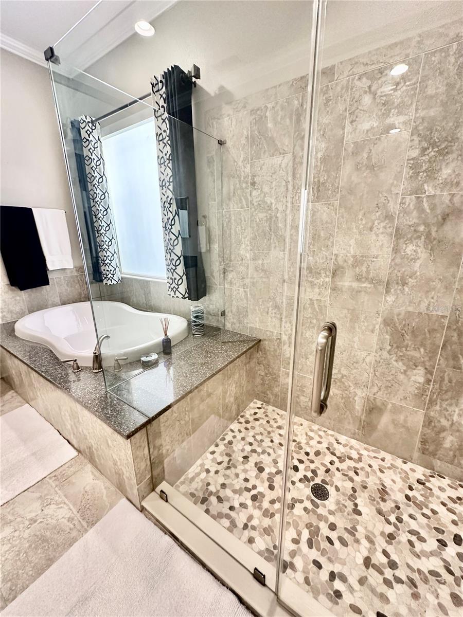 2620 MILFORD BERRY LN, TAMPA, FL, 33618