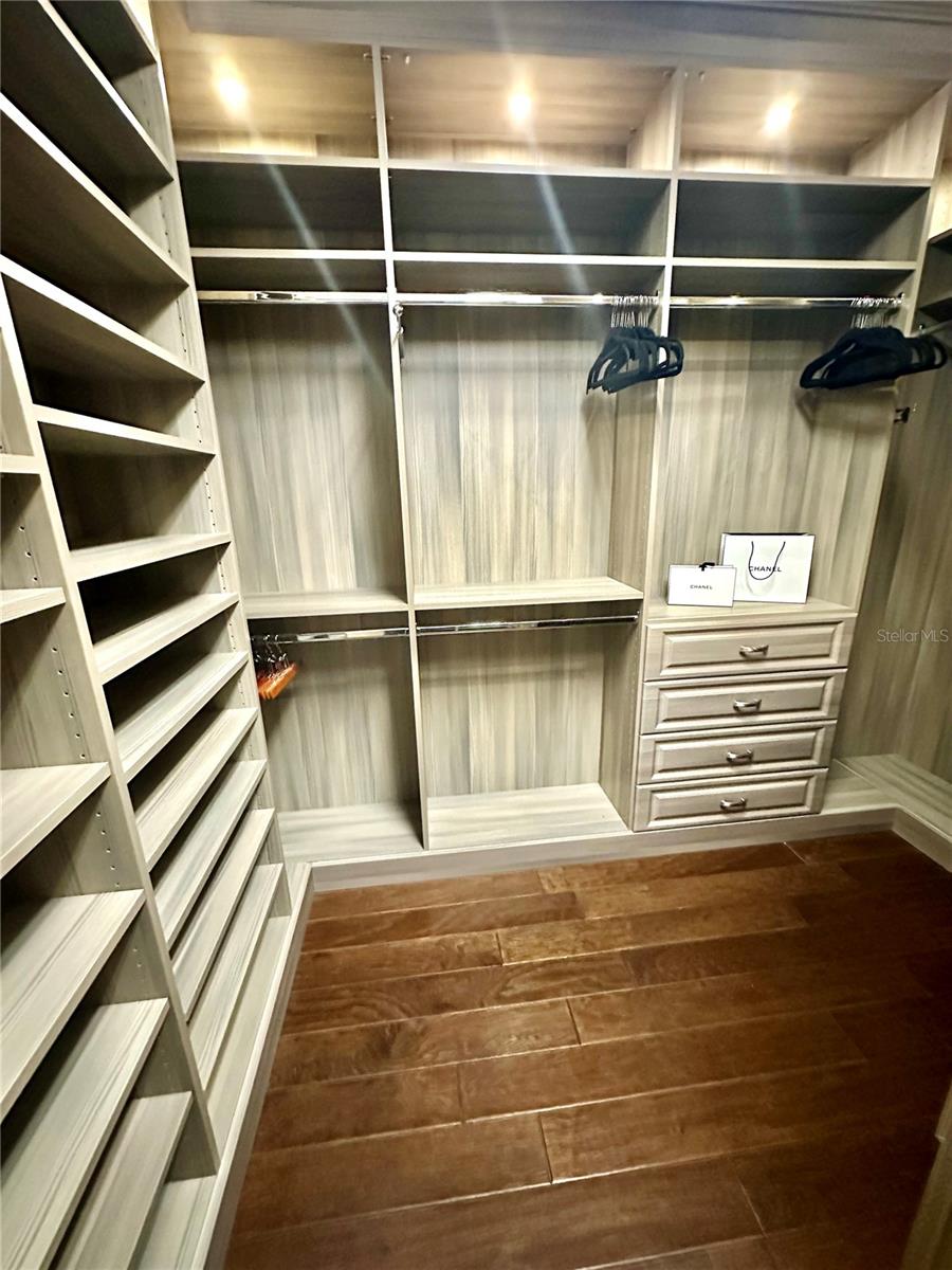 2620 MILFORD BERRY LN, TAMPA, FL, 33618