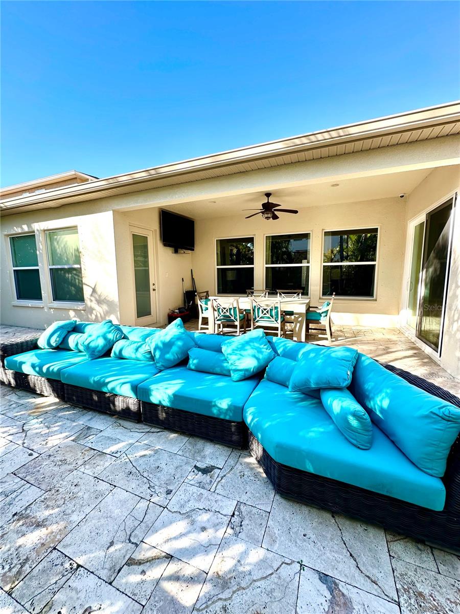 2620 MILFORD BERRY LN, TAMPA, FL, 33618