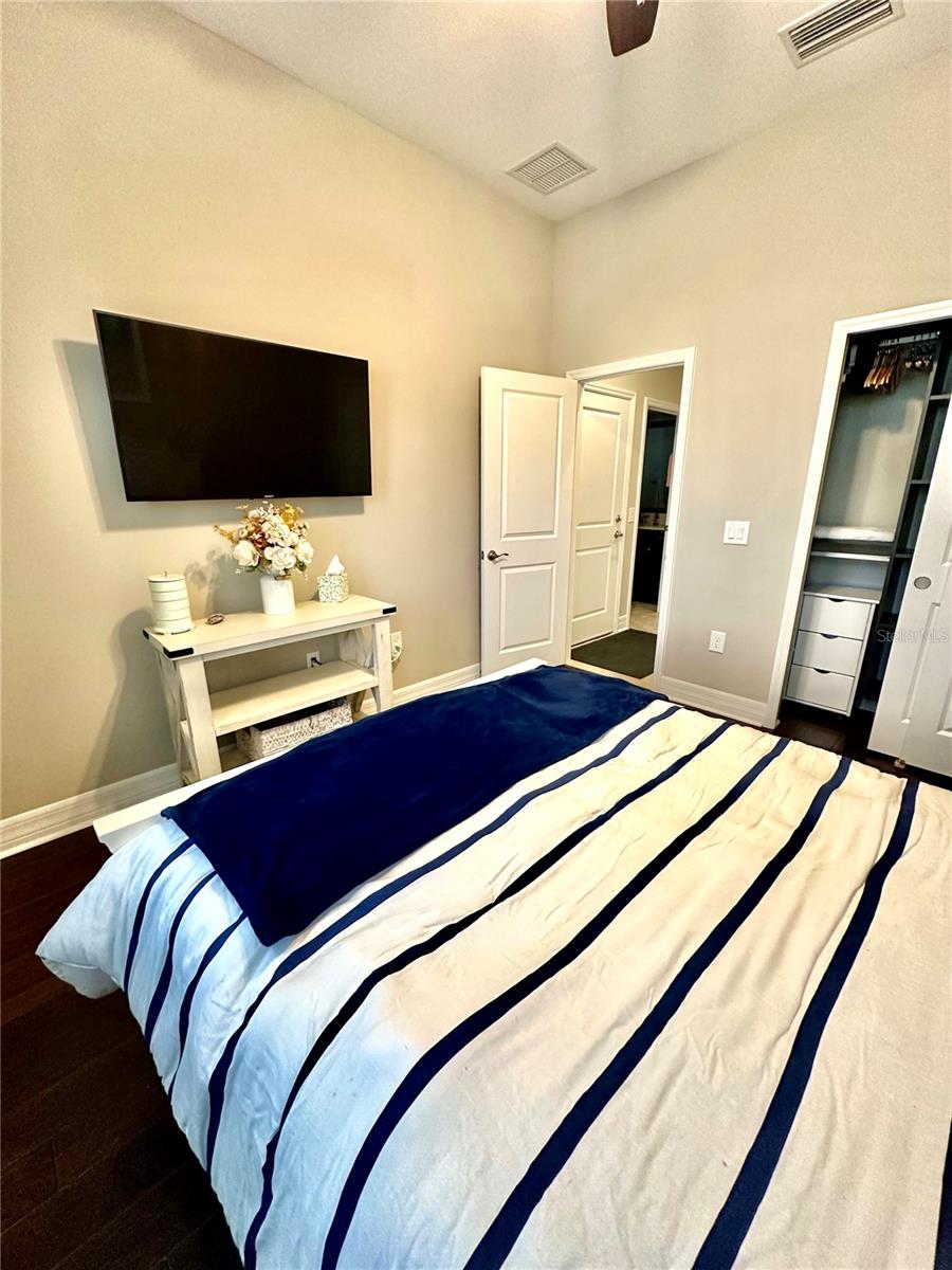 2620 MILFORD BERRY LN, TAMPA, FL, 33618