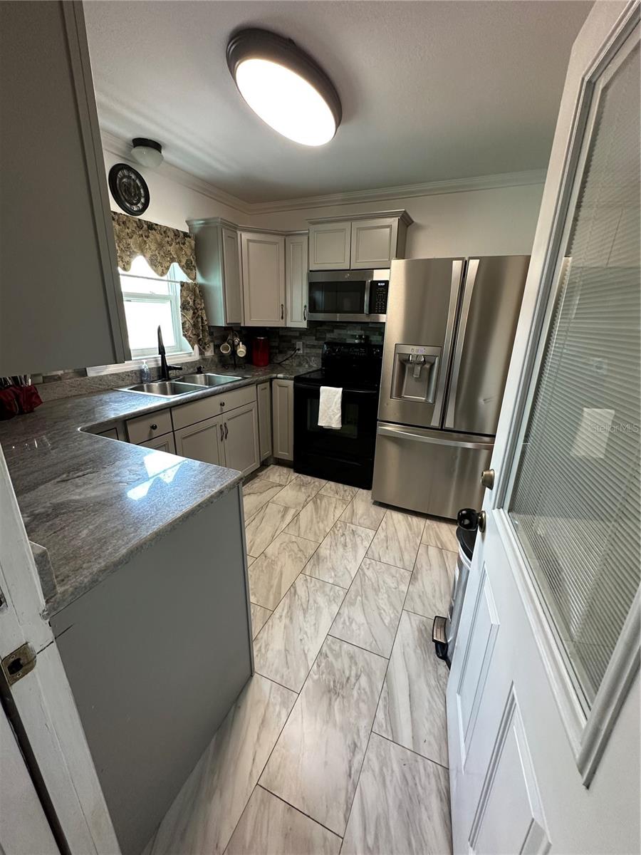 123 W DADE AVE, BUSHNELL, FL, 33513