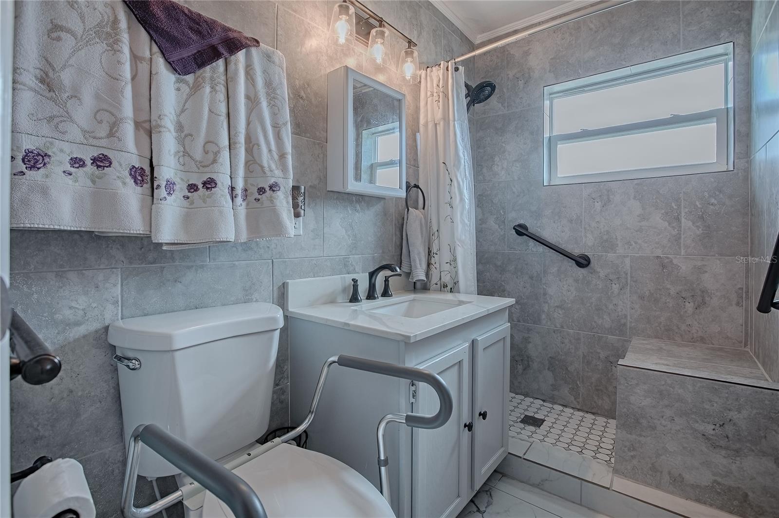 123 W DADE AVE, BUSHNELL, FL, 33513