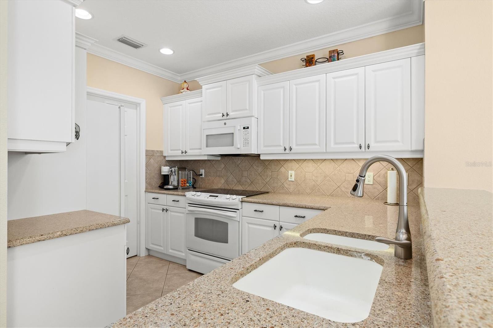 5678 DUVAL ST, BRADENTON, FL, 34203