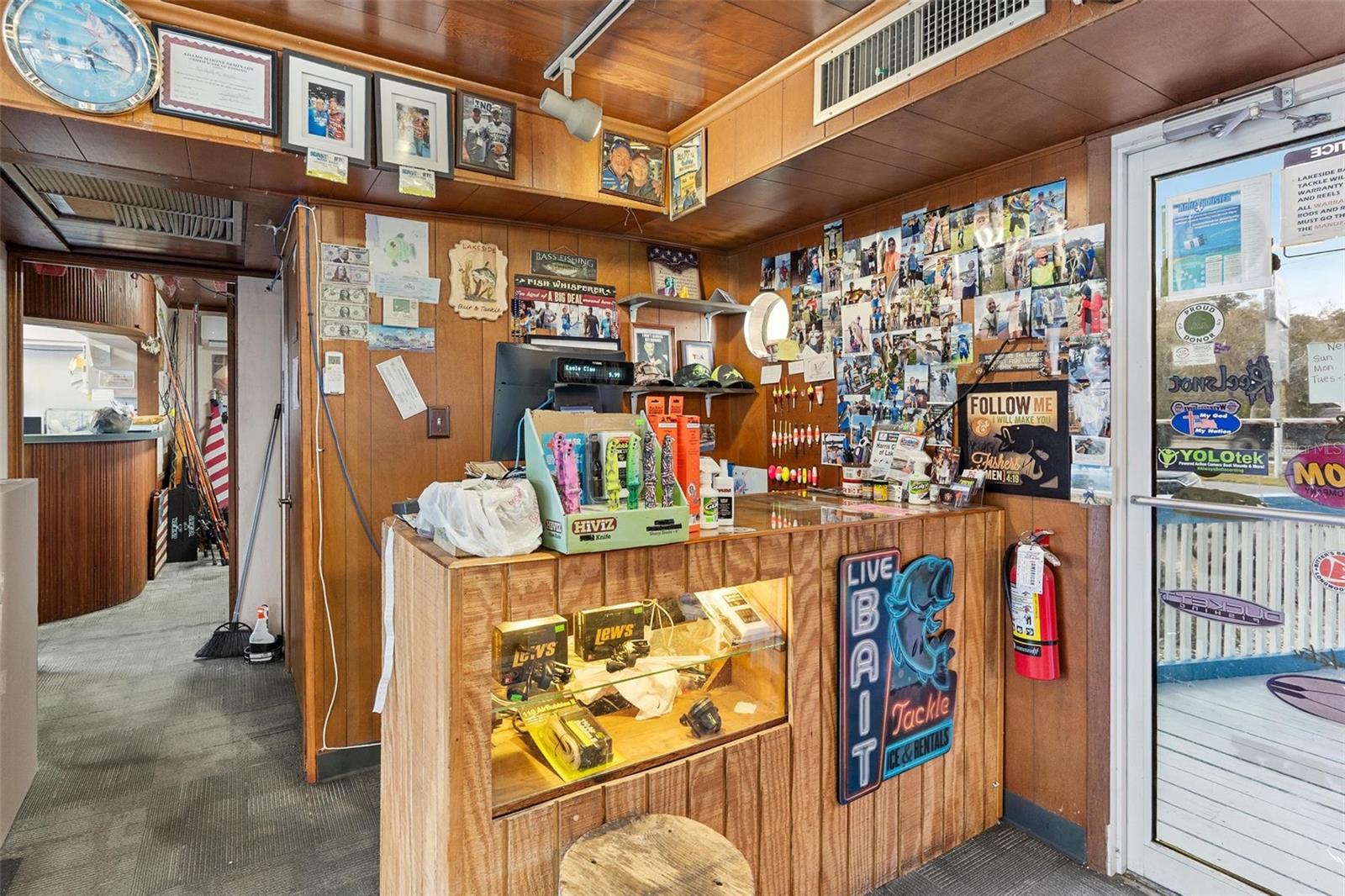 1006 W BURLEIGH BLVD, TAVARES, FL, 32778