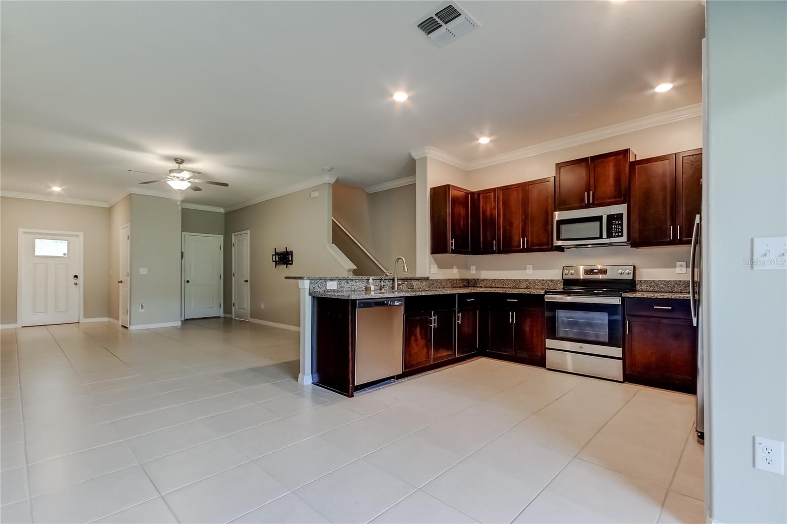 2182 GREAT SAPPHIRE LN, LUTZ, FL, 33558