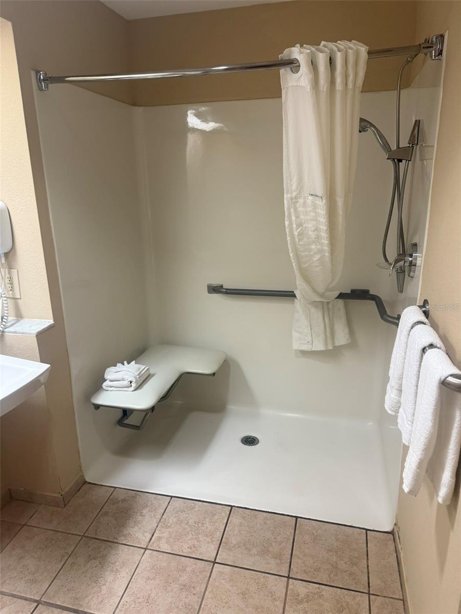 TB8439491 Property Photo