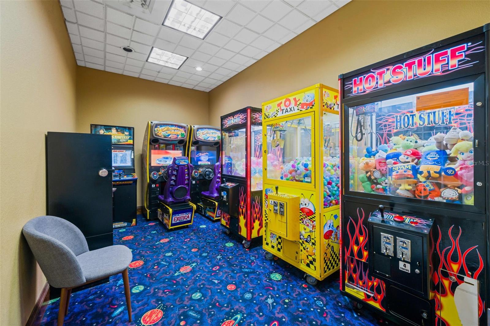 TB8439491 Property Photo