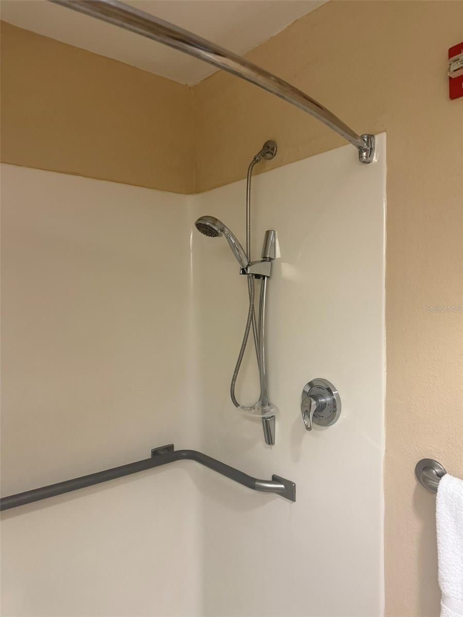 TB8439491 Property Photo