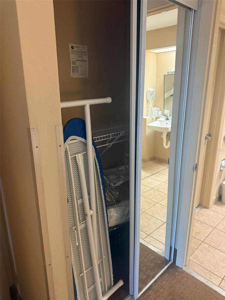 TB8439491 Property Photo