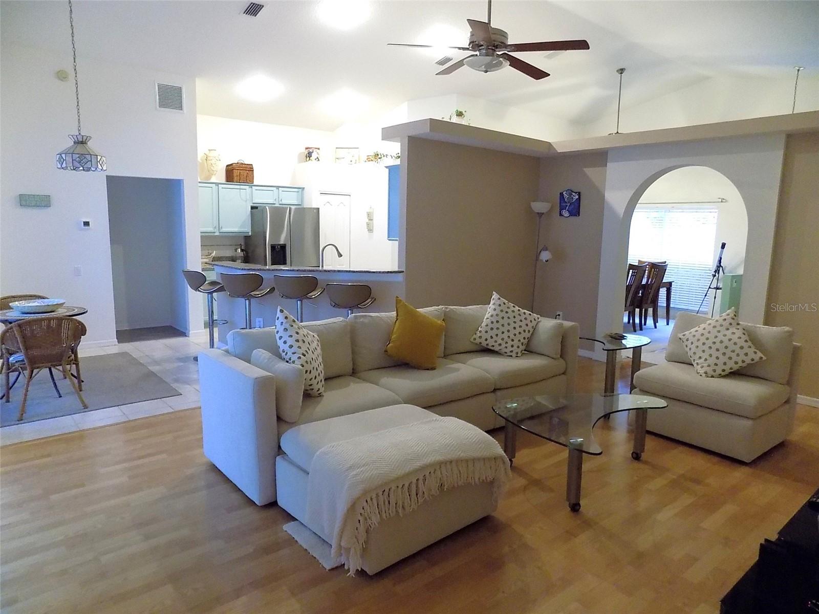 923 HUNTER LN, TARPON SPRINGS, FL, 34689