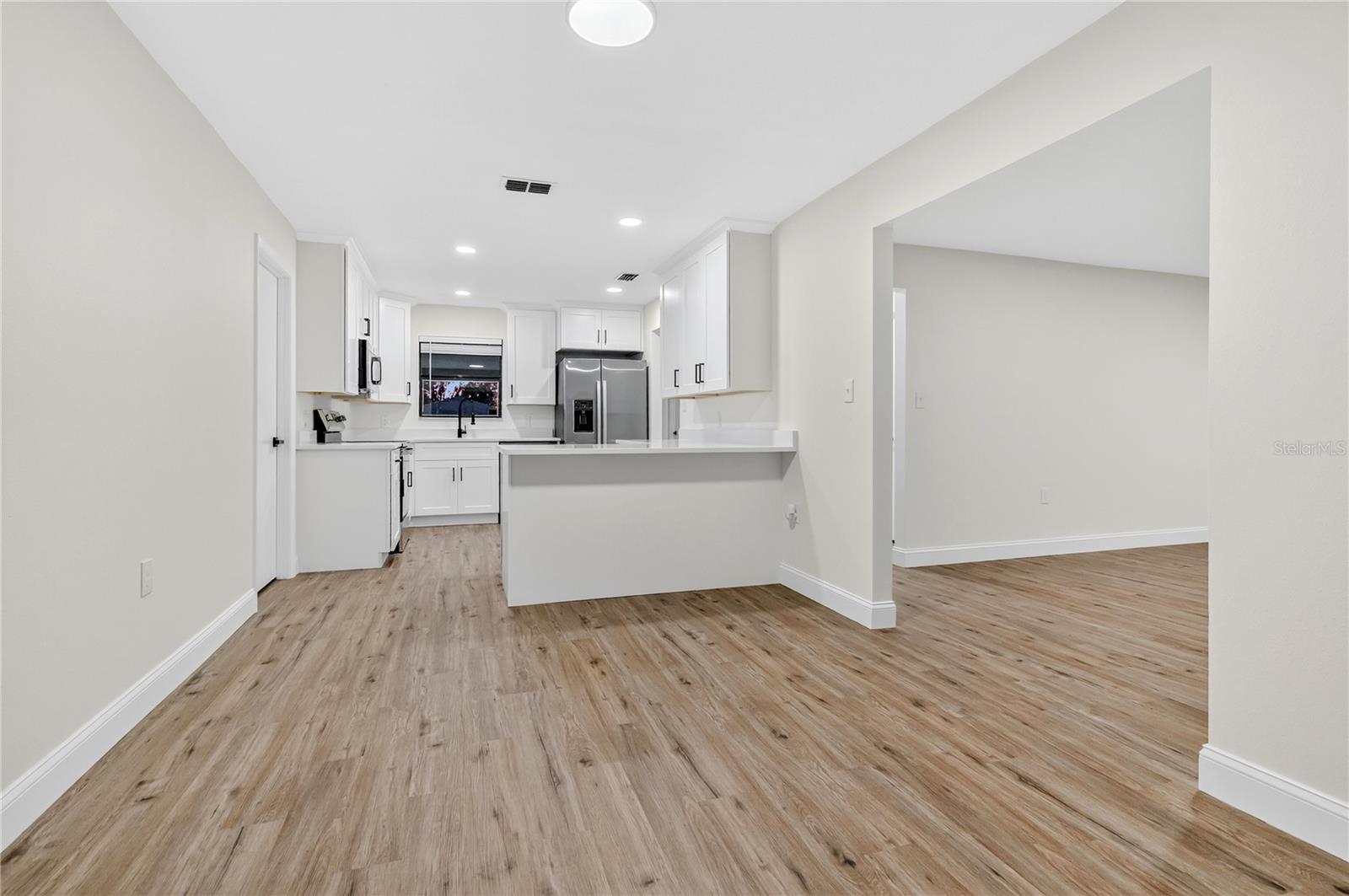 679 LAKE CAROLYN CIR, LAKELAND, FL, 33813