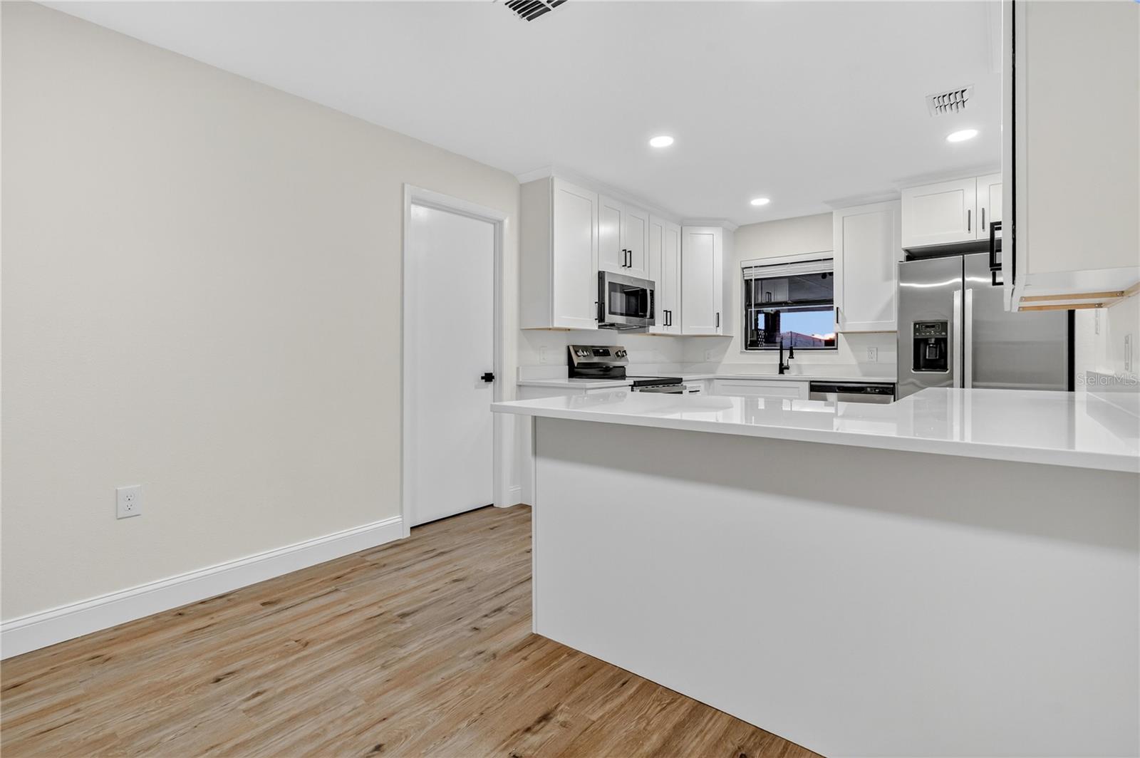 679 LAKE CAROLYN CIR, LAKELAND, FL, 33813