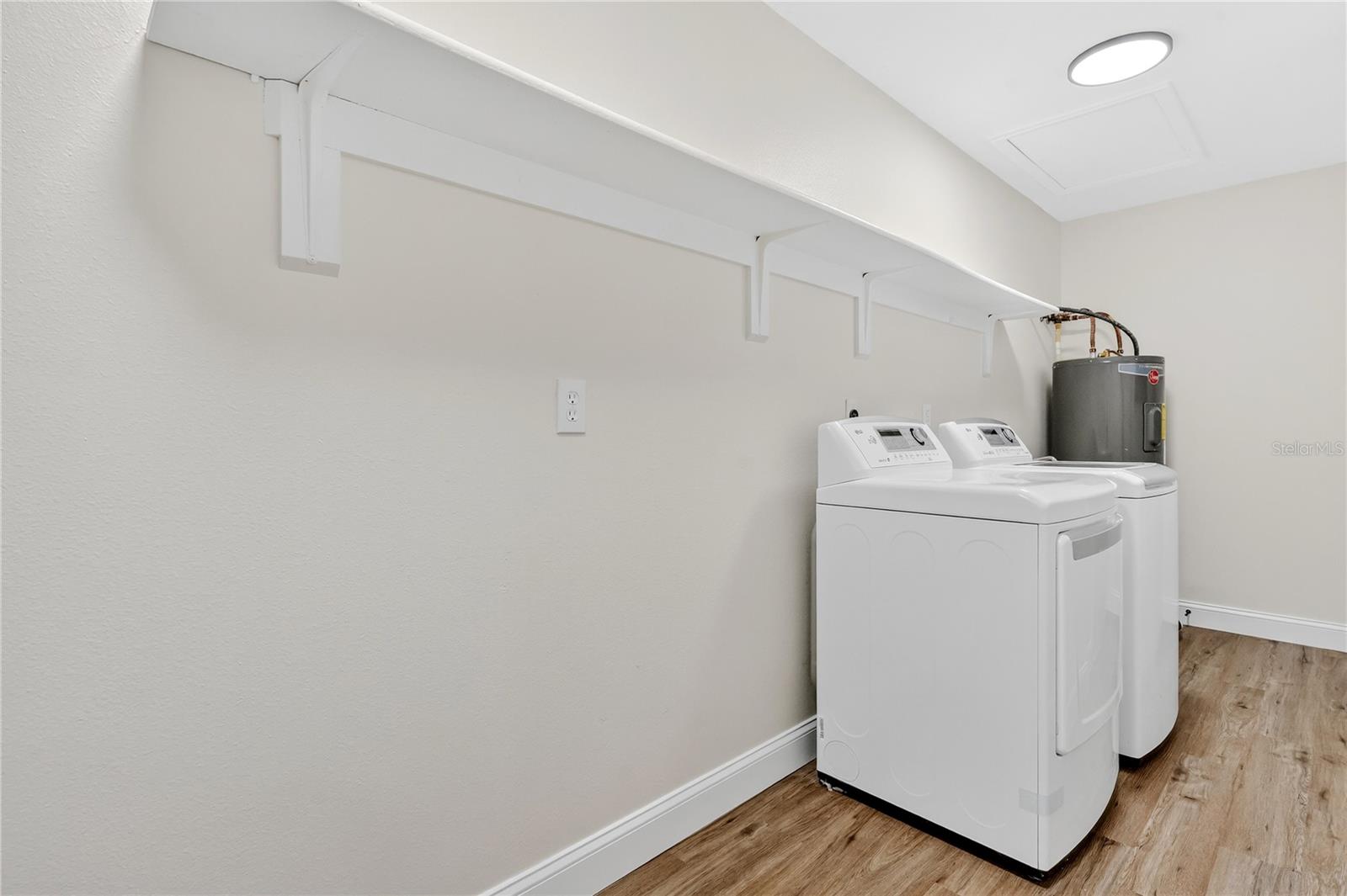 679 LAKE CAROLYN CIR, LAKELAND, FL, 33813